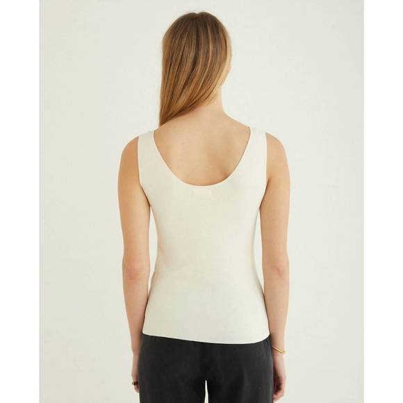 NEW YERSE ribbed v-neck knit tank in ecru - Picture 2 of 2